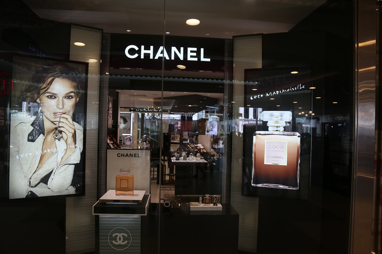 chanel-2250748_1280